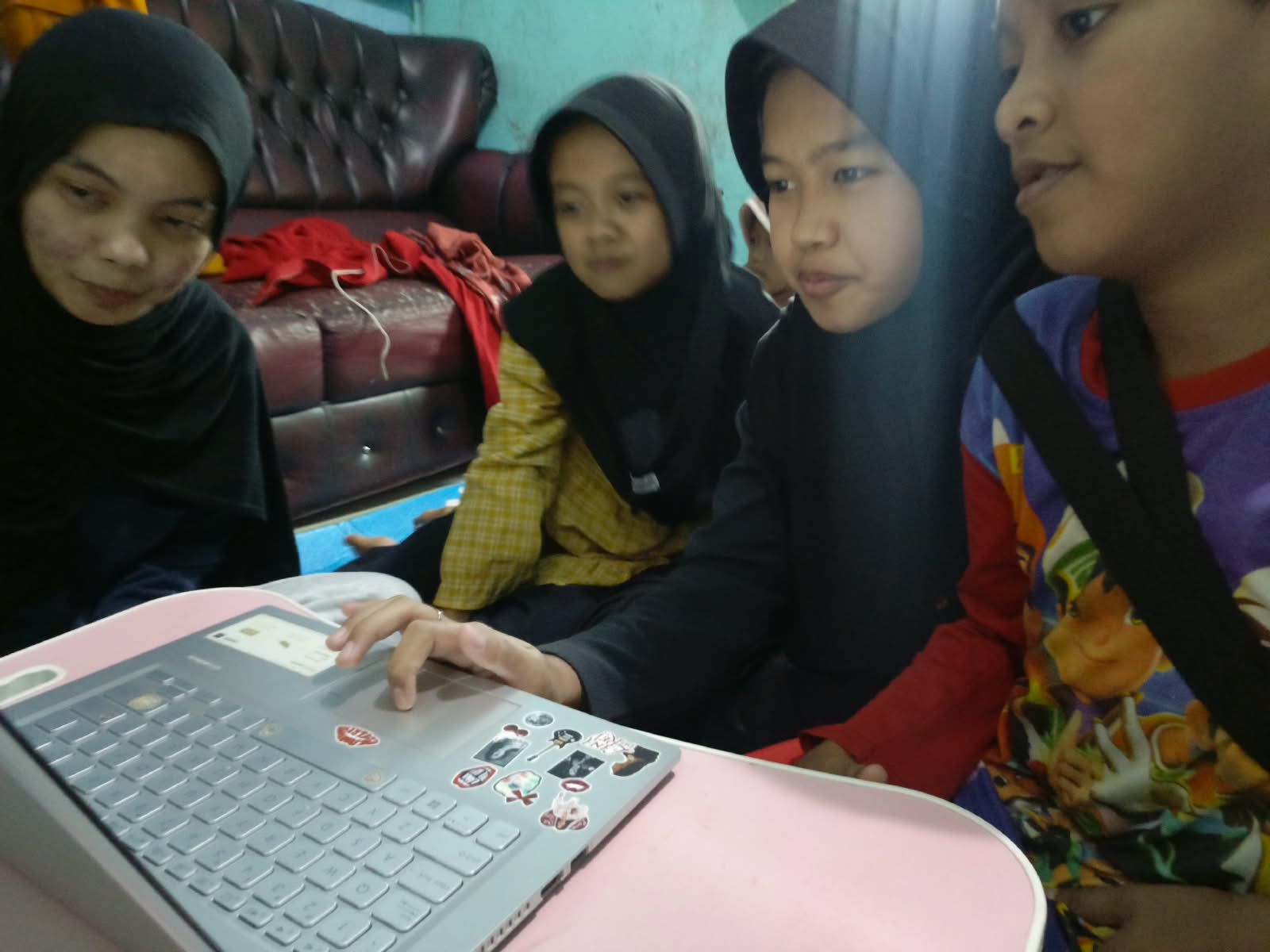 Langkah Awal Menuju Era Digital: Yayasan Pelita Lingkungan Sejahtera Gelar Program Pelatihan IT Perdana
